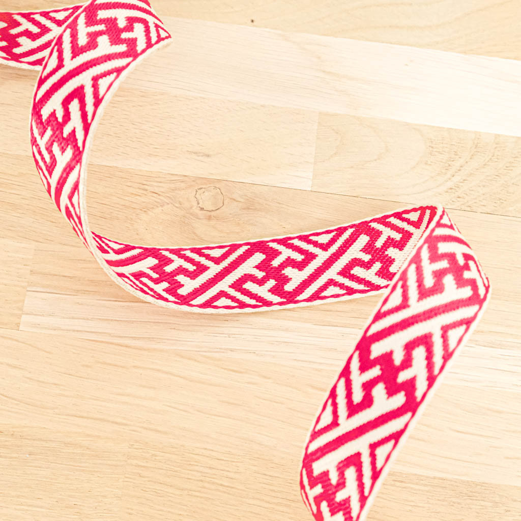 Two-Tone Red Geometric Strap - Maison Klem